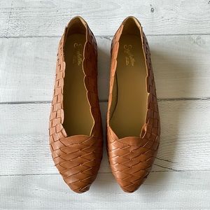 Seychelles Tan Leather Woven Flats sz 8.5